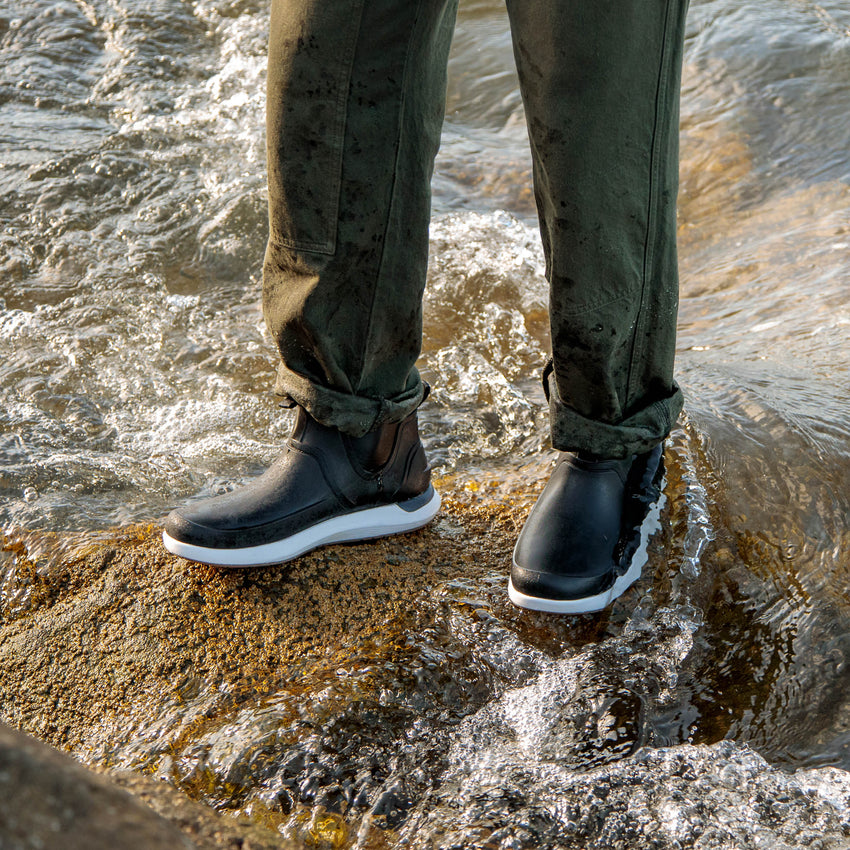 Scallywag - Black/White/Gum