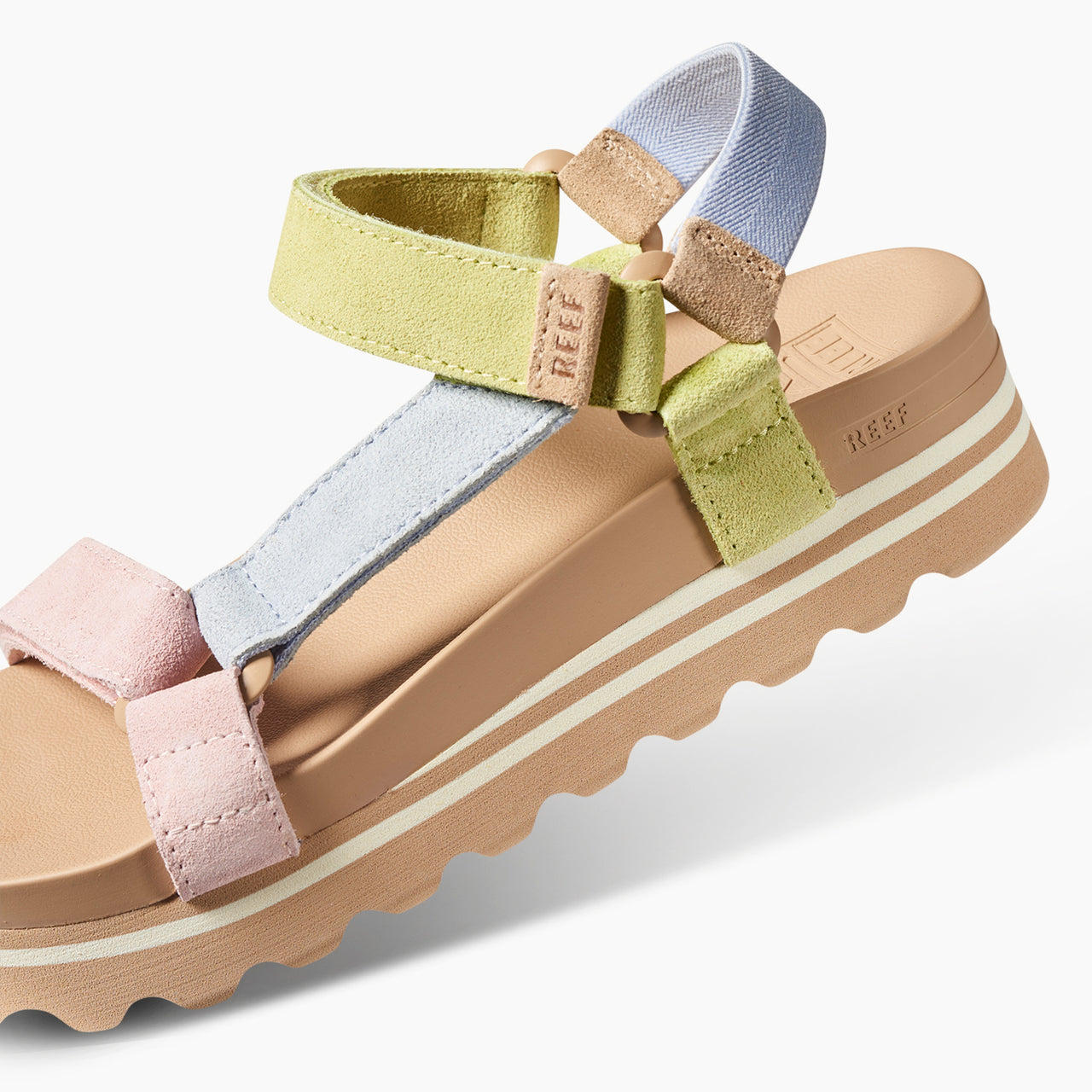 Cushion Rem Hi -  - Down the Line 2 View