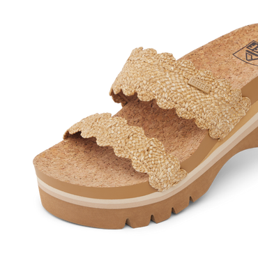 Cushion Vista Higher - Scalloped Tan - Down the Line 1 View