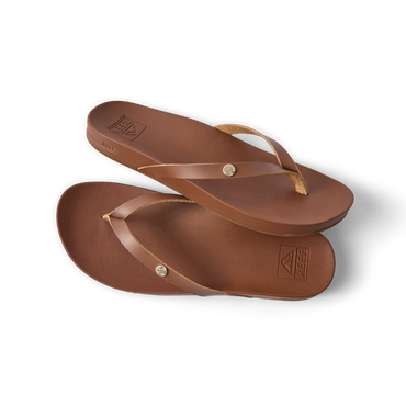 Vista Ivy women's brown flip flops facing left, close-up of footbed and straps with anatomical arch support