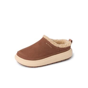 Weekend Low Brooke shoe facing left, brown leather with soft beige fleece lining, featuring arch support and cushioning
