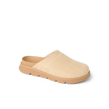 Vista Luxe Mariana clog facing left, close-up of closed-toe suede upper with anatomical arch support and lightweight sole.
