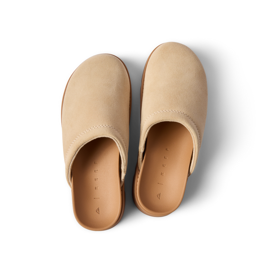 Vista Luxe Mariana clogs shown from above in warm sand suede, highlighting lightweight, arch support, and soft cushioning for all-day comfort.