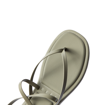 Willow Quinn women's sandals in olive with durable straps and comfortable footbed for everyday wear