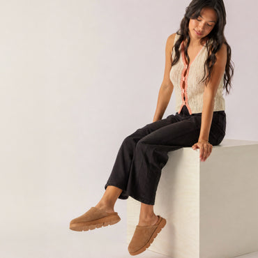 Vista Luxe Mariana facing right, women's brown suede clog with closed toe, lightweight cushioned footbed, and arch support.