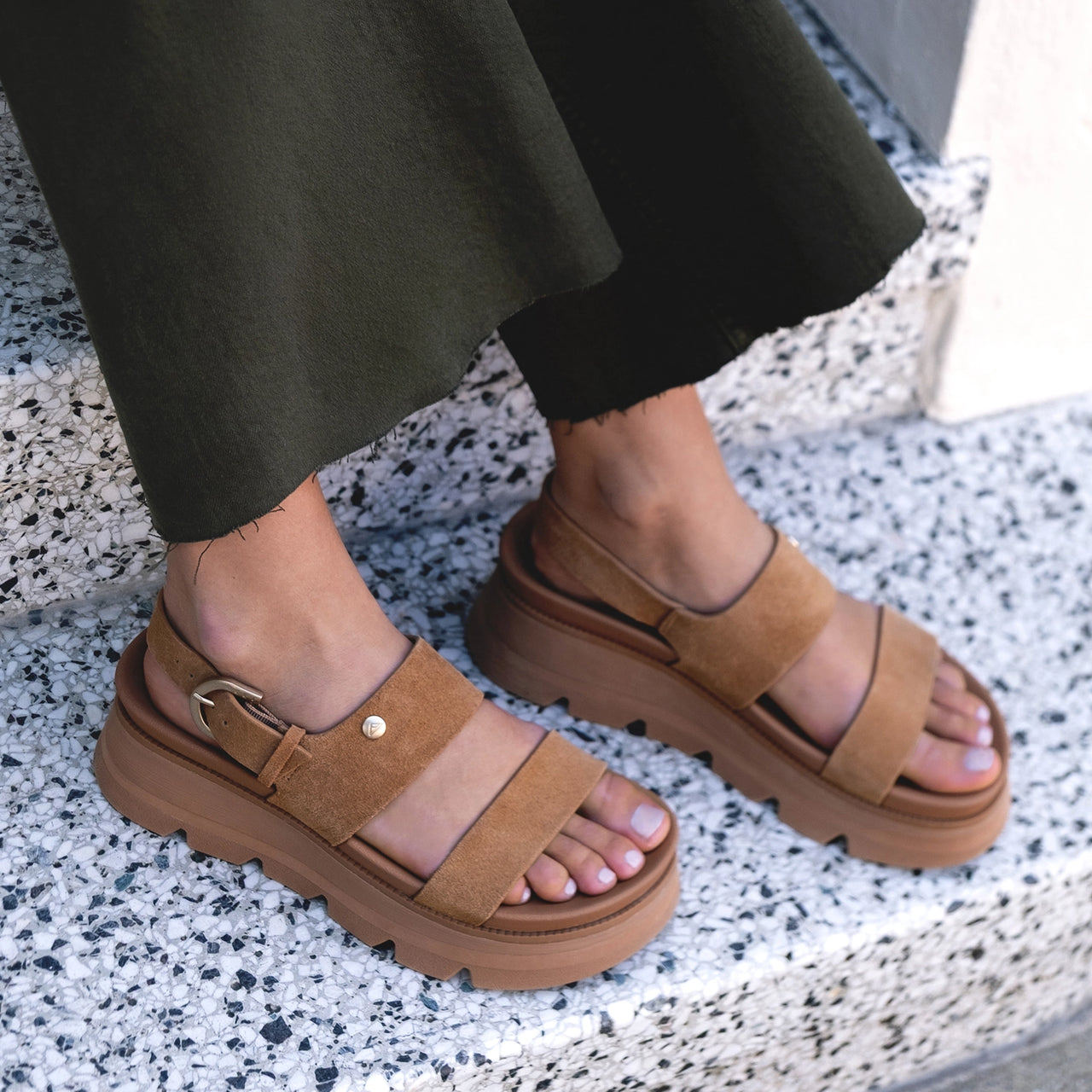 Vista Luxe Liah sandals facing forward, close-up of adjustable back-strap and cushioned platform for all-day comfort.