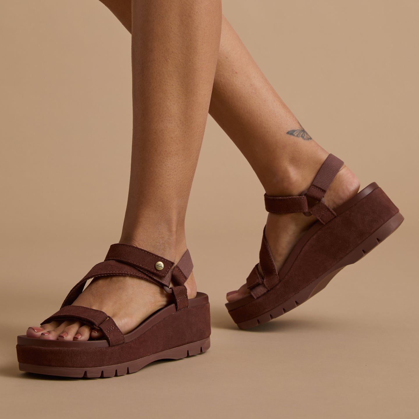 Vista Higher Luna women's brown platform sandals facing left, close-up on footbed and straps, beach-inspired comfort.