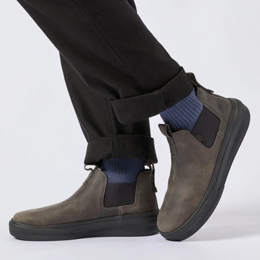 Evo men's right side mid-height shoe facing right, soft-rebound cushioning, anatomical arch support, beach-inspired comfort
