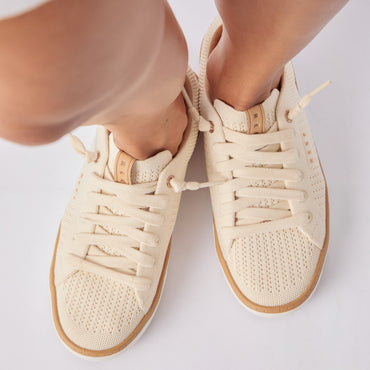Top view close-up of women's Lay Day Lite shoes facing forward, featuring breathable material and REEF comfort design.