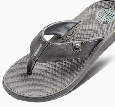 Nias - Light Grey - Down the Line 1 View