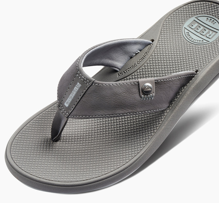 Nias - Light Grey - Down the Line 1 View